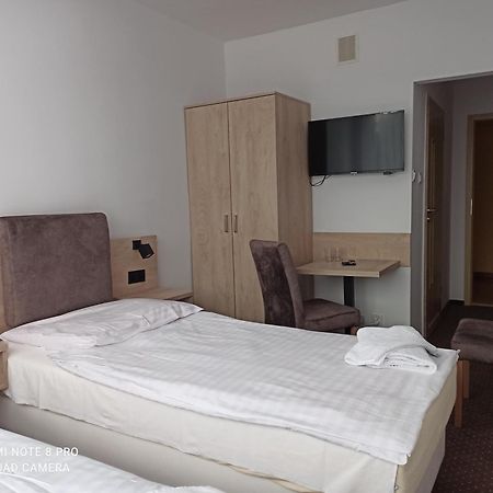 Hotel Odr Sulechów Exteriör bild