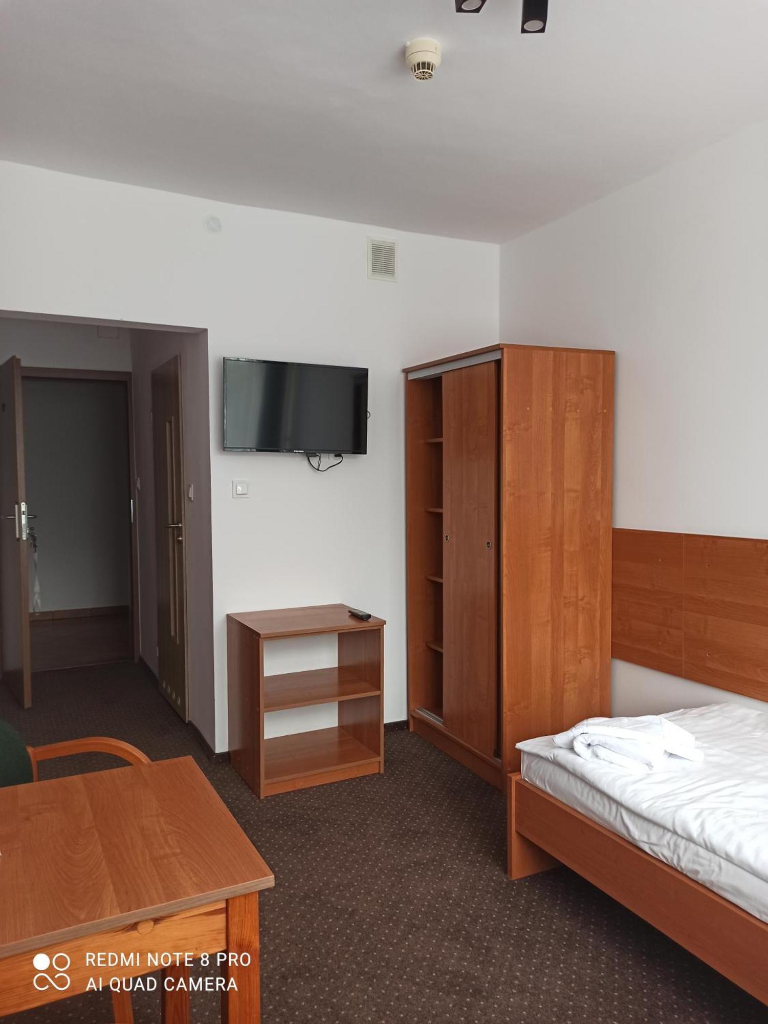 Hotel Odr Sulechów Exteriör bild
