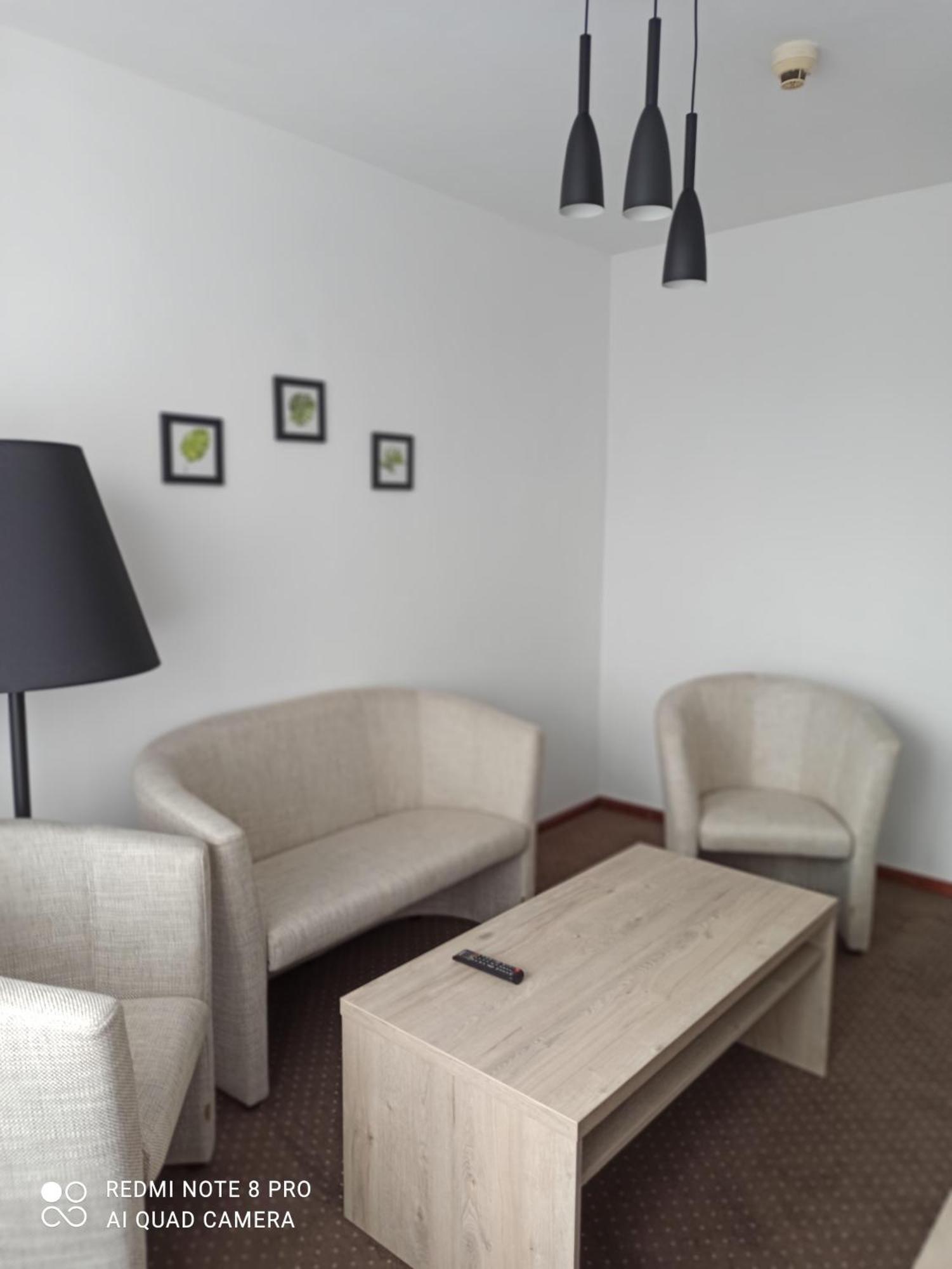 Hotel Odr Sulechów Exteriör bild