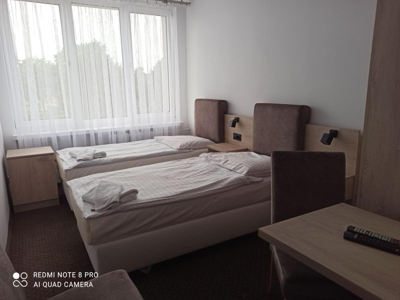 Hotel Odr Sulechów Exteriör bild