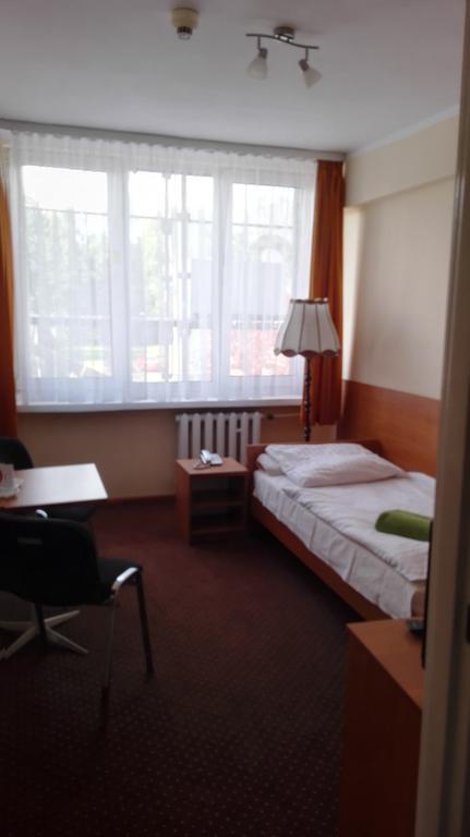 Hotel Odr Sulechów Exteriör bild